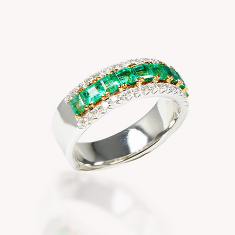 Emerald Diamonds Ring